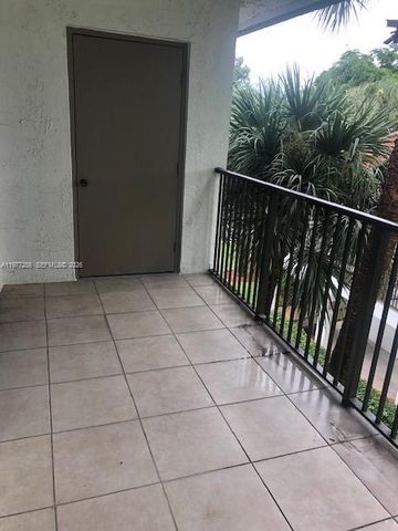 550 S Park Rd 32-8, Hollywood, FL 33021