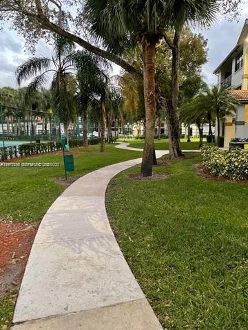 550 S Park Rd 32-8, Hollywood, FL 33021