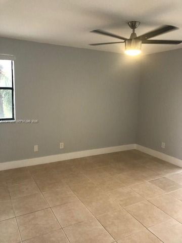 550 S Park Rd 32-8, Hollywood, FL 33021