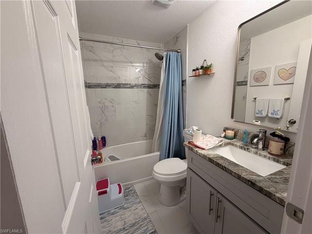 4702 Loraine AVE S, Lehigh Acres, FL 33976