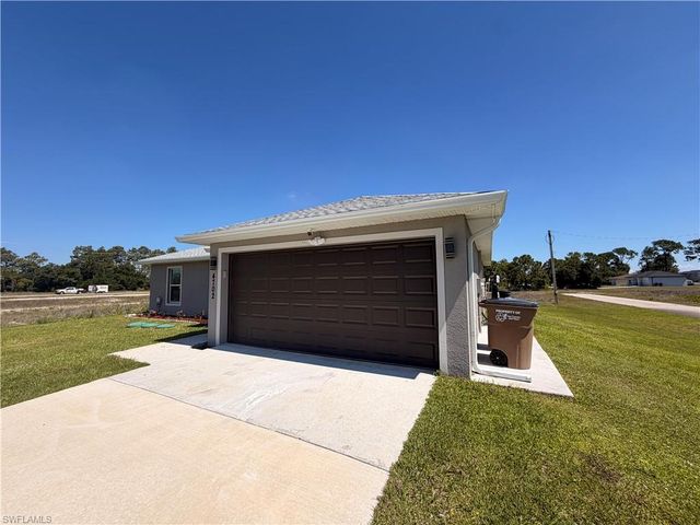4702 Loraine AVE S, Lehigh Acres, FL 33976