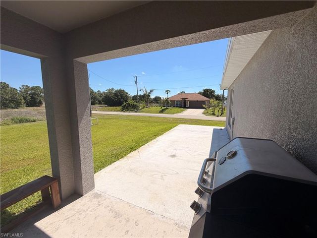 4702 Loraine AVE S, Lehigh Acres, FL 33976