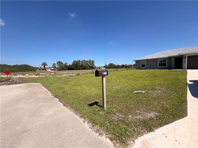 4702 Loraine AVE S, Lehigh Acres, FL 33976