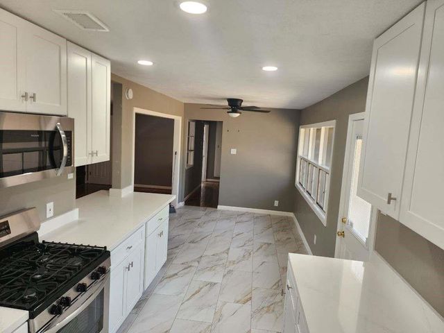 1853 Huge Oaks St Street, Houston, TX 77055