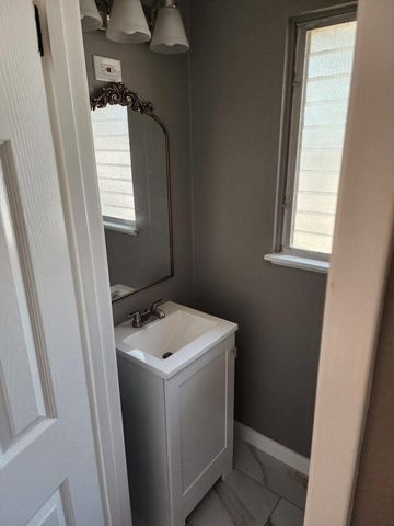 1853 Huge Oaks St Street, Houston, TX 77055