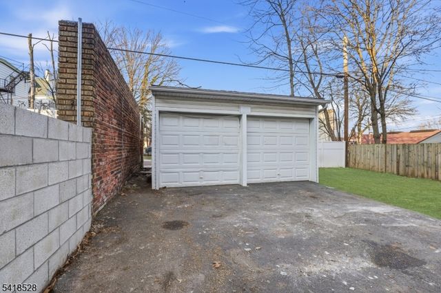 171 Renner Ave, Newark City, NJ 07112