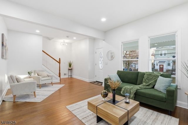 171 Renner Ave, Newark City, NJ 07112