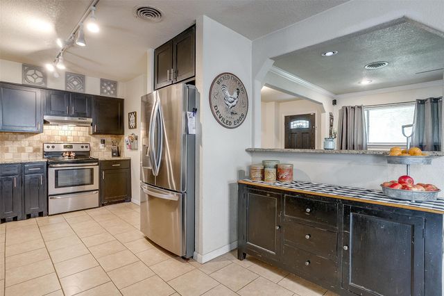 3554 Cromart Court N, Fort Worth, TX 76133