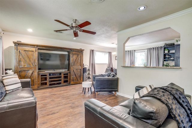 3554 Cromart Court N, Fort Worth, TX 76133