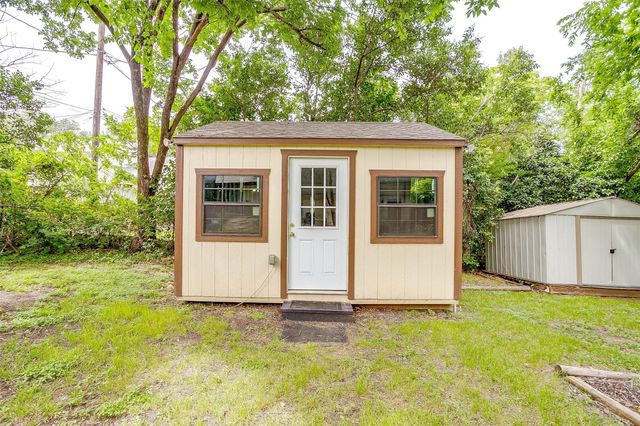 3554 Cromart Court N, Fort Worth, TX 76133