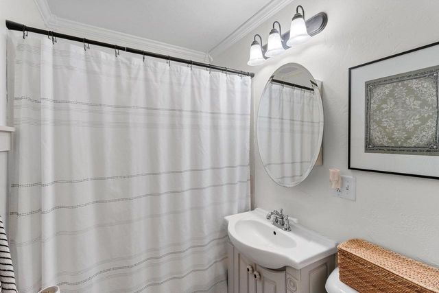 1550 DELAWARE STREET, Oshkosh, WI 54902