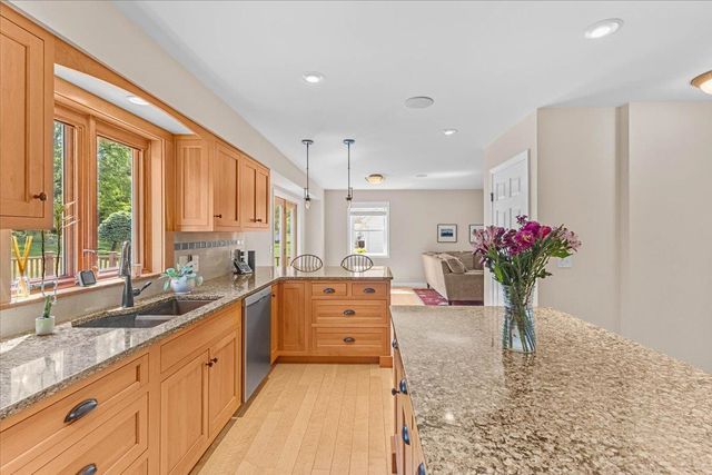 18 Fairview Drive, Essex Junction, VT 05452