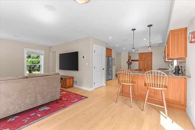 18 Fairview Drive, Essex Junction, VT 05452