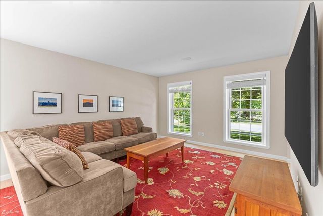 18 Fairview Drive, Essex Junction, VT 05452