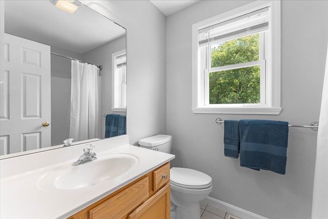 18 Fairview Drive, Essex Junction, VT 05452