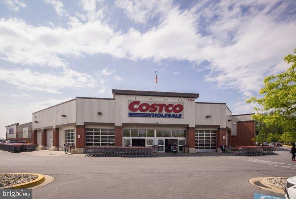 Image 14 of property listing at 710 GARRETT A MORGAN BLVD, Landover, MD 20785