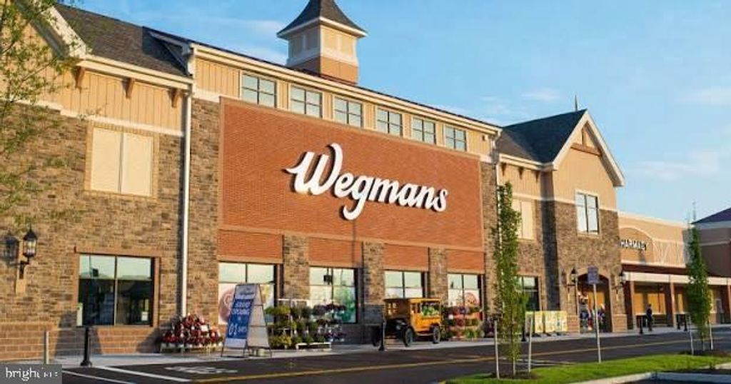 Image 15 of property listing at 710 GARRETT A MORGAN BLVD, Landover, MD 20785