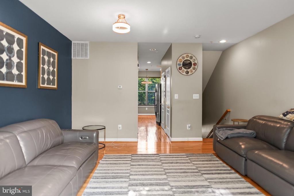 Image 4 of property listing at 710 GARRETT A MORGAN BLVD, Landover, MD 20785