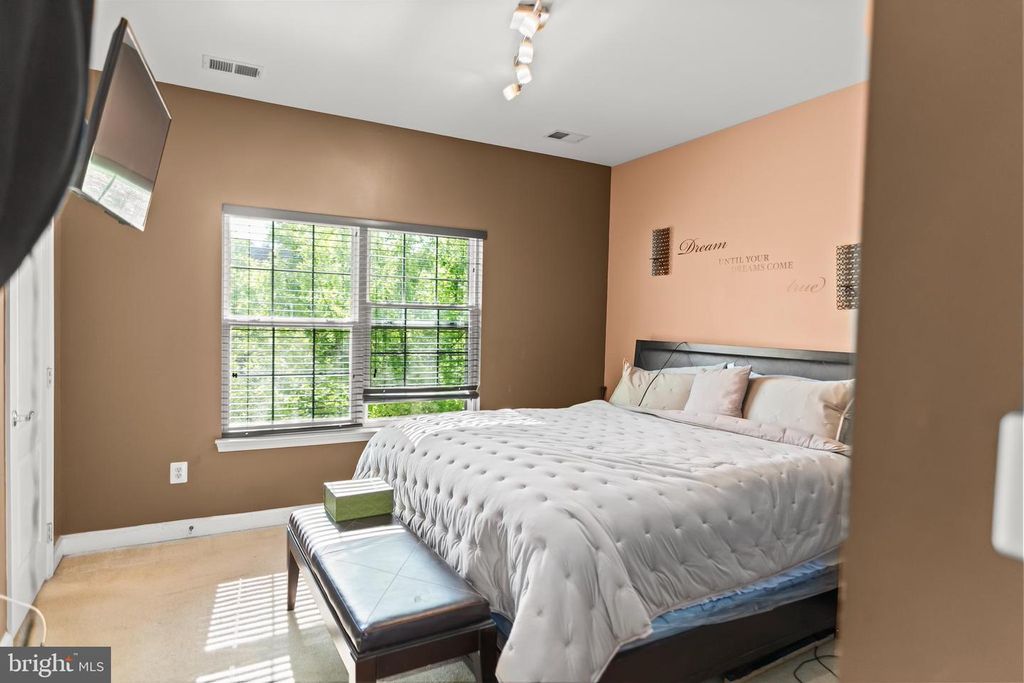 Image 9 of property listing at 710 GARRETT A MORGAN BLVD, Landover, MD 20785