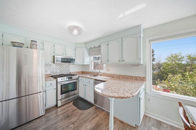 106 Park Ave W D5, Lowell, MA 01852