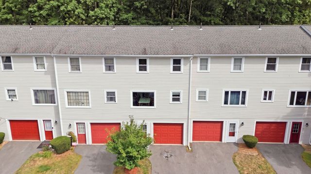 106 Park Ave W D5, Lowell, MA 01852