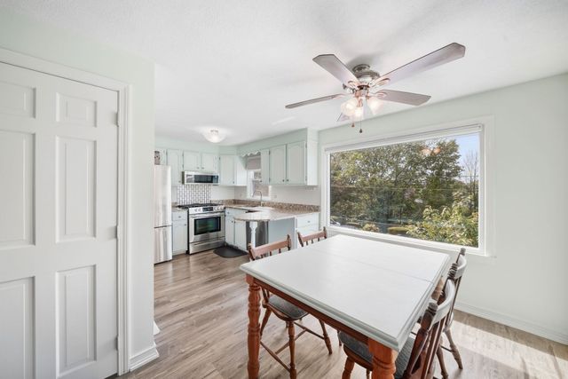106 Park Ave W D5, Lowell, MA 01852