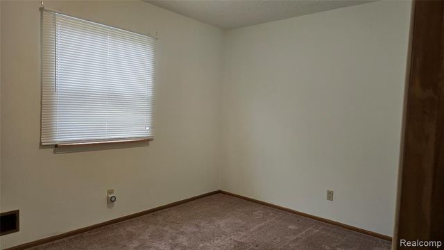 803 E Meyers Avenue, Hazel Park, MI 48030