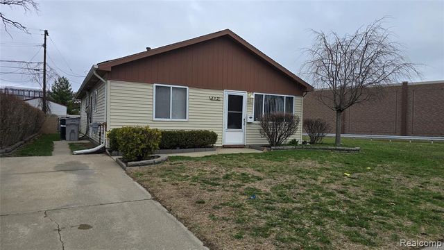 803 E Meyers Avenue, Hazel Park, MI 48030