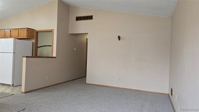 803 E Meyers Avenue, Hazel Park, MI 48030