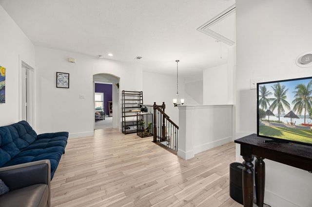 11411 Creekwood Hills Lane, Houston, TX 77070