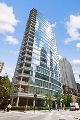 30 W Oak Street 5E, Chicago, IL 60610