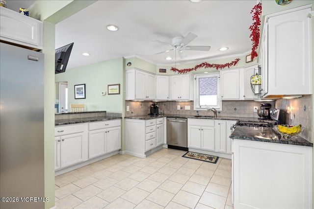 410 N Huntington Avenue, Margate, NJ 08402