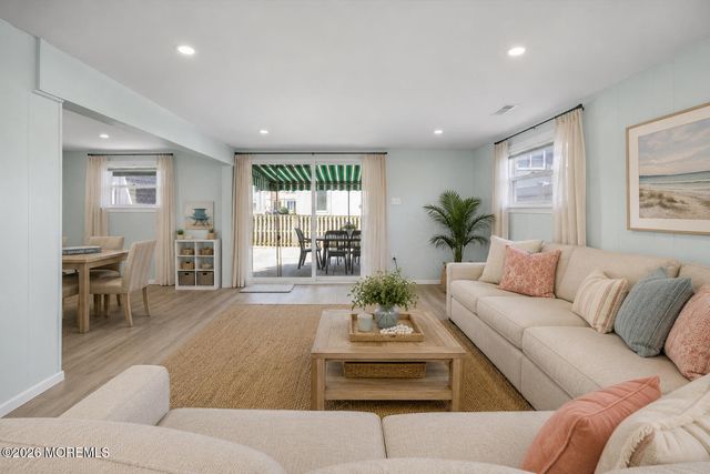 410 N Huntington Avenue, Margate, NJ 08402
