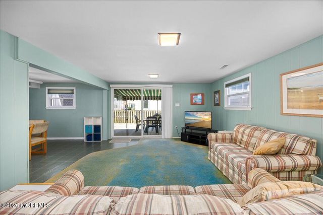 410 N Huntington Avenue, Margate, NJ 08402