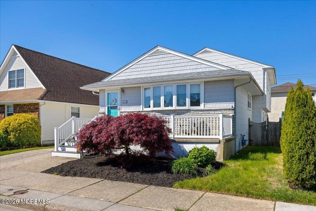 410 N Huntington Avenue, Margate, NJ 08402