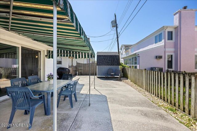410 N Huntington Avenue, Margate, NJ 08402