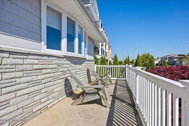 410 N Huntington Avenue, Margate, NJ 08402