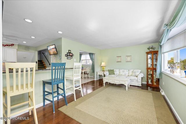 410 N Huntington Avenue, Margate, NJ 08402