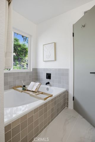 1069 Belleza Street, Camarillo, CA 93012