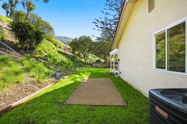 1069 Belleza Street, Camarillo, CA 93012