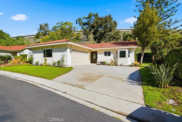 1069 Belleza Street, Camarillo, CA 93012