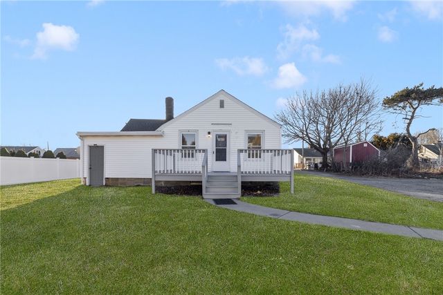 1609 West Main Road, Middletown, RI 02842