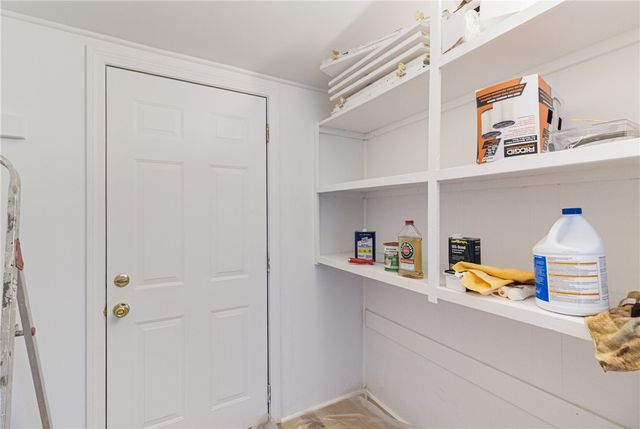1609 West Main Road, Middletown, RI 02842