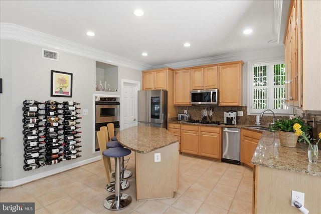 7323 LAUREL CREEK CT, Springfield, VA 22150