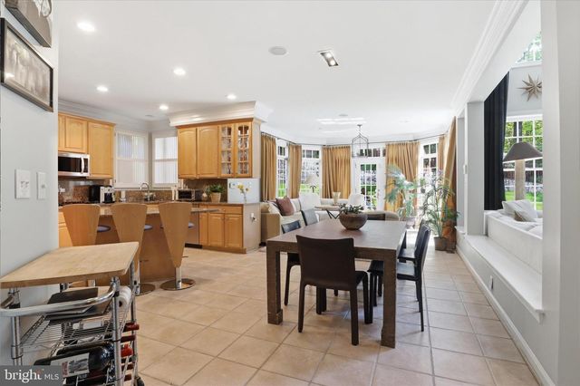 7323 LAUREL CREEK CT, Springfield, VA 22150