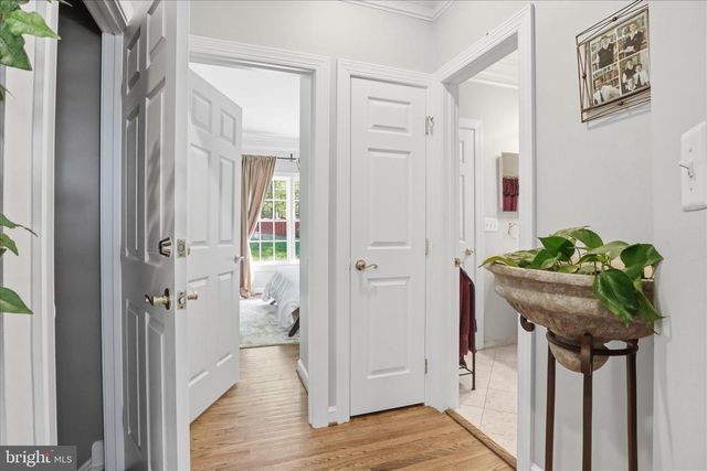 7323 LAUREL CREEK CT, Springfield, VA 22150