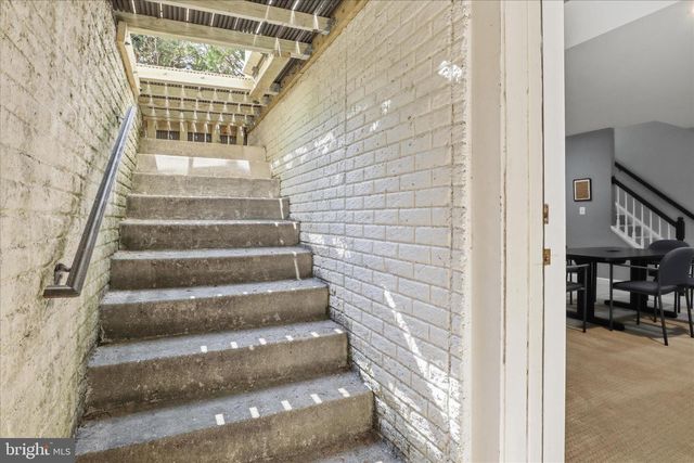 7323 LAUREL CREEK CT, Springfield, VA 22150