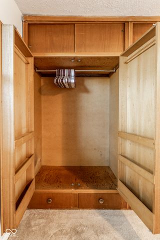 1929 E Us HWY 40, Clayton, IN 46118