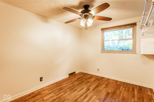 1929 E Us HWY 40, Clayton, IN 46118