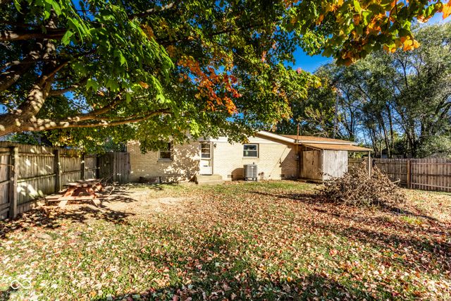 1929 E Us HWY 40, Clayton, IN 46118